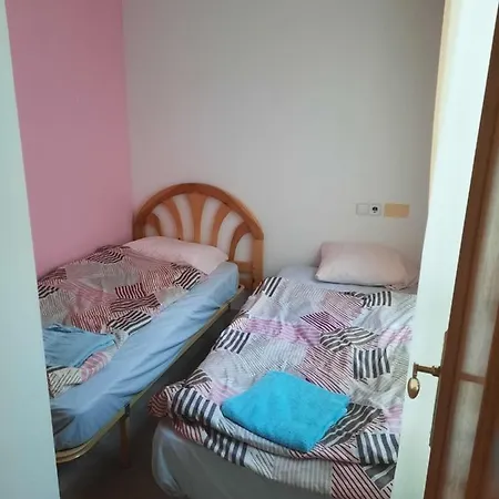 2 Dormitorios Piso, 2 Banos, Wifi , Parking Torrellano