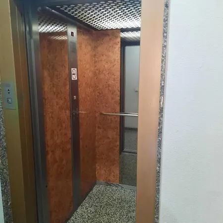 Apartment 2 Dormitorios Piso, 2 Banos, Wifi , Parking