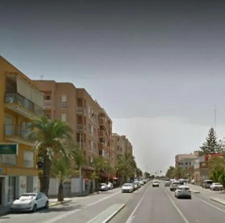 2 Dormitorios Piso, 2 Banos, Wifi , Parking * Torrellano